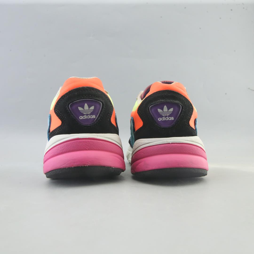 ADIDAS FALCON