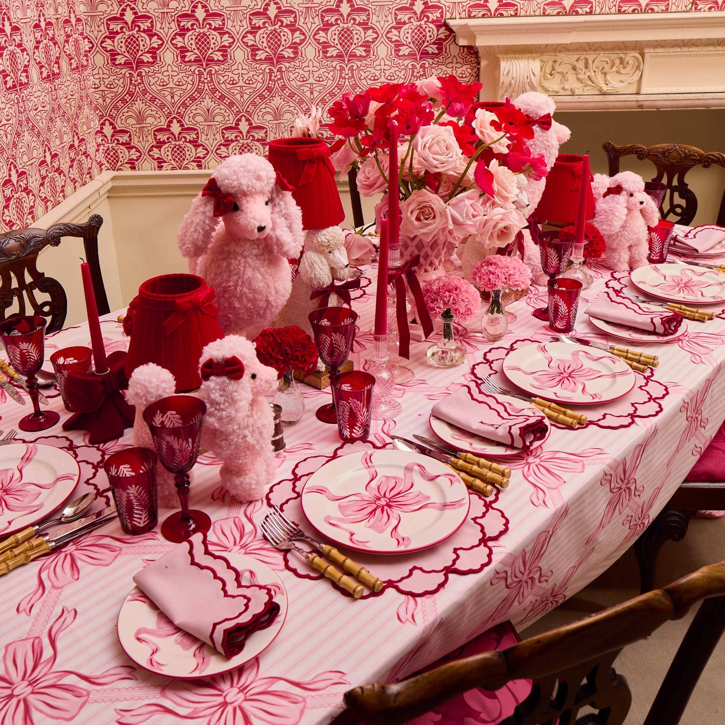 Audrey Pink & Red Bow Dinner Plates (Set of 4)