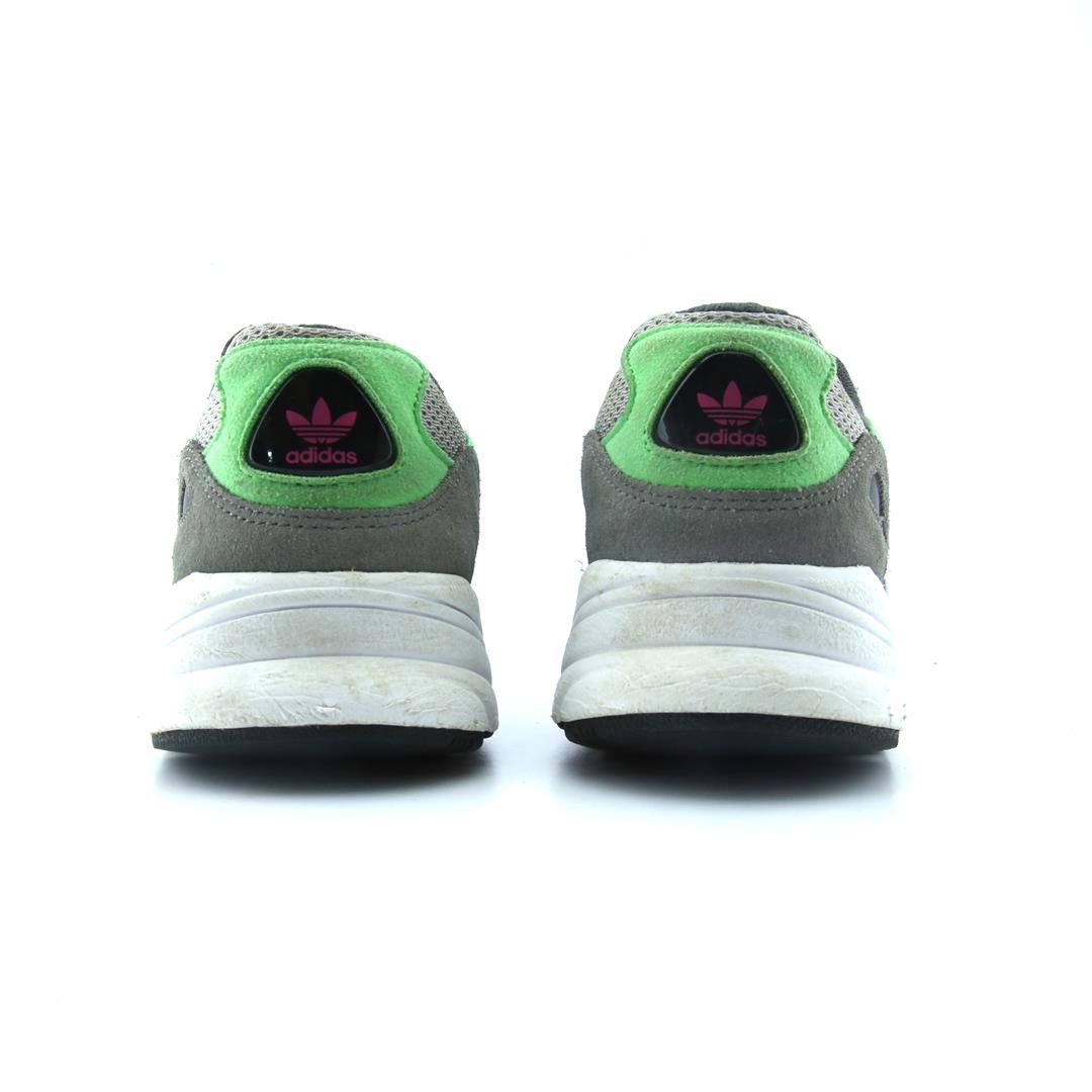 ADIDAS YUNG-96