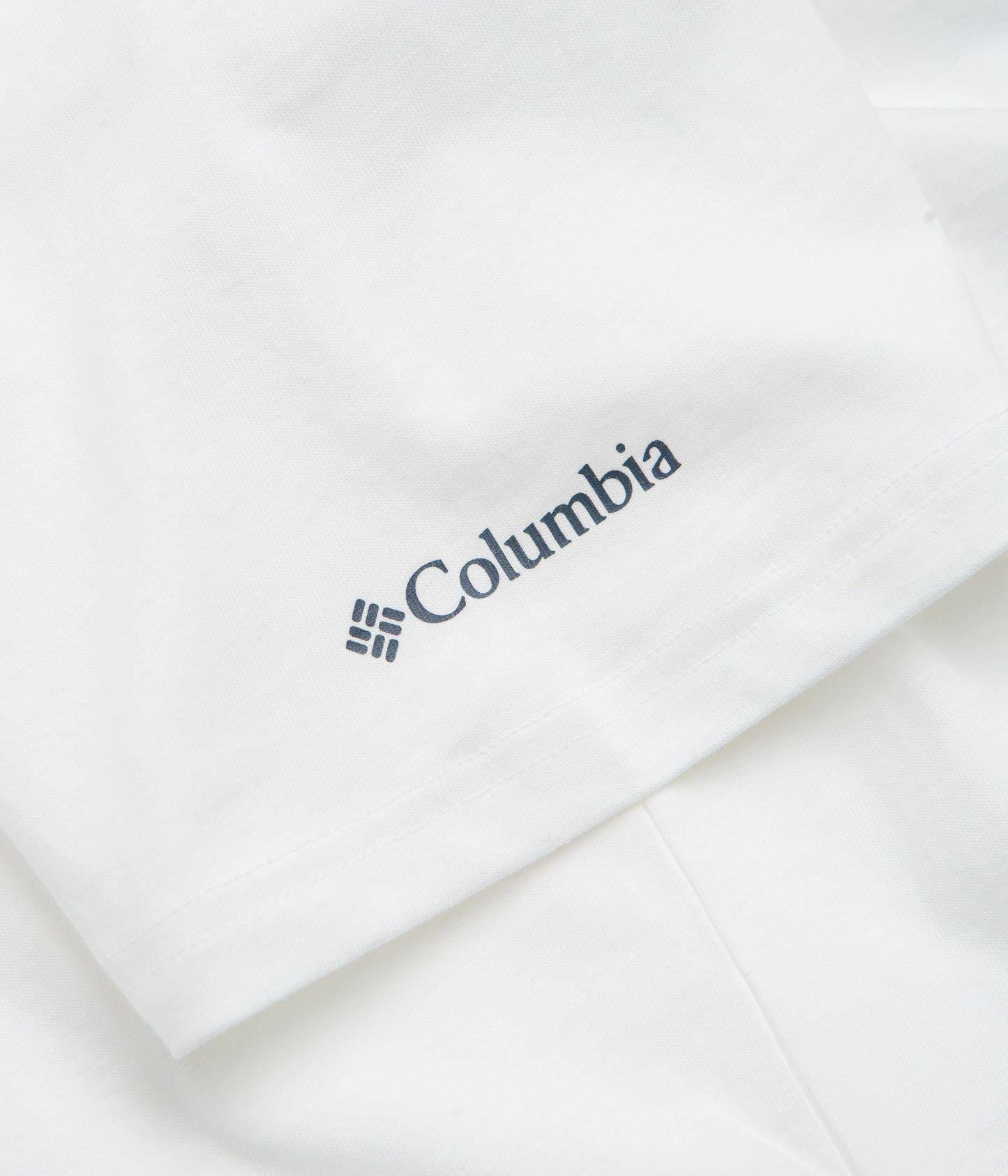 Columbia Explorers Canyon Back T-Shirt - White / Peaks and Waves