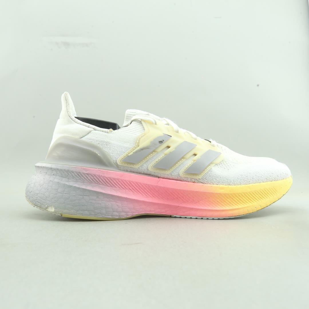ADIDAS  ULTRABOOST 5