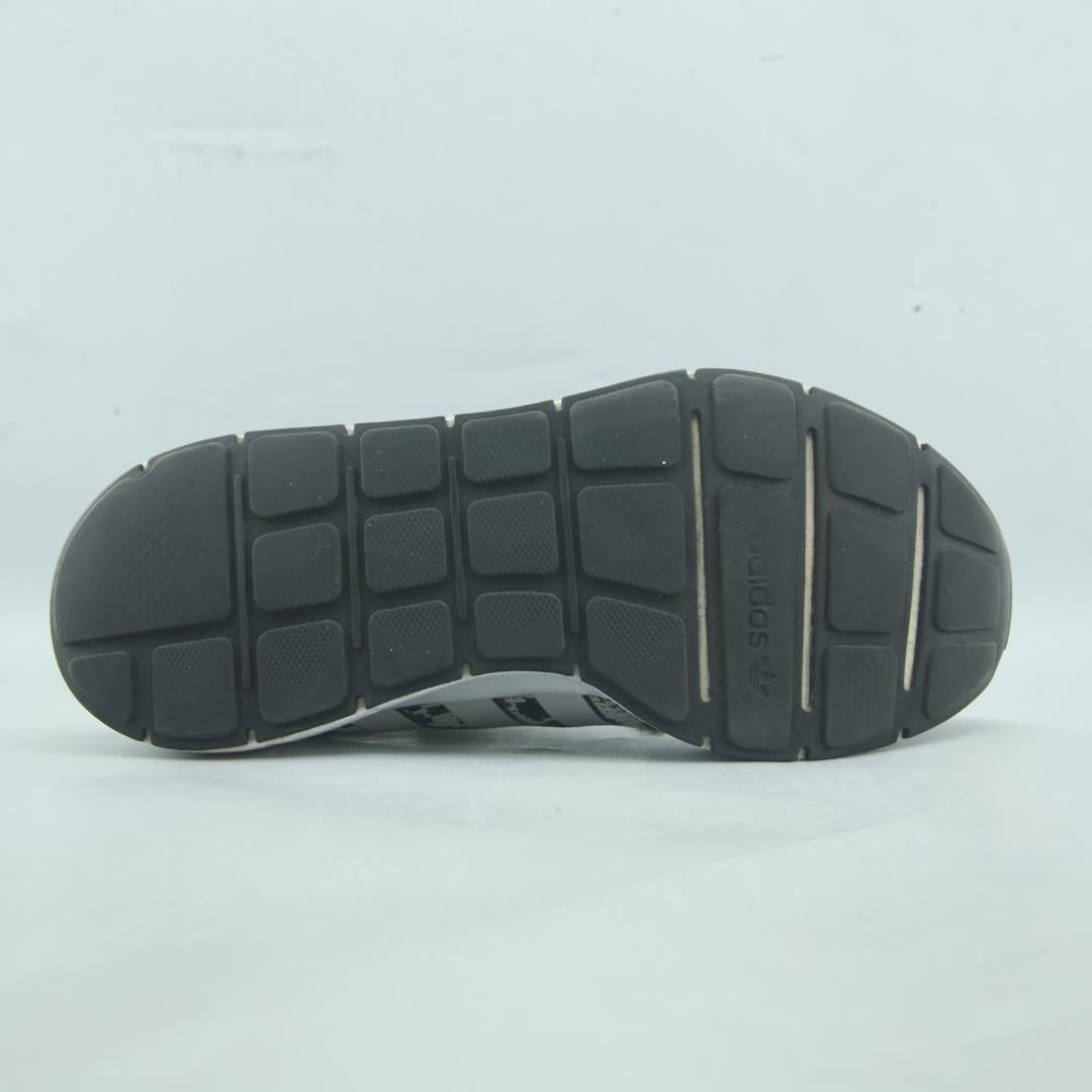 ADIDAS  SWIFT RUN X