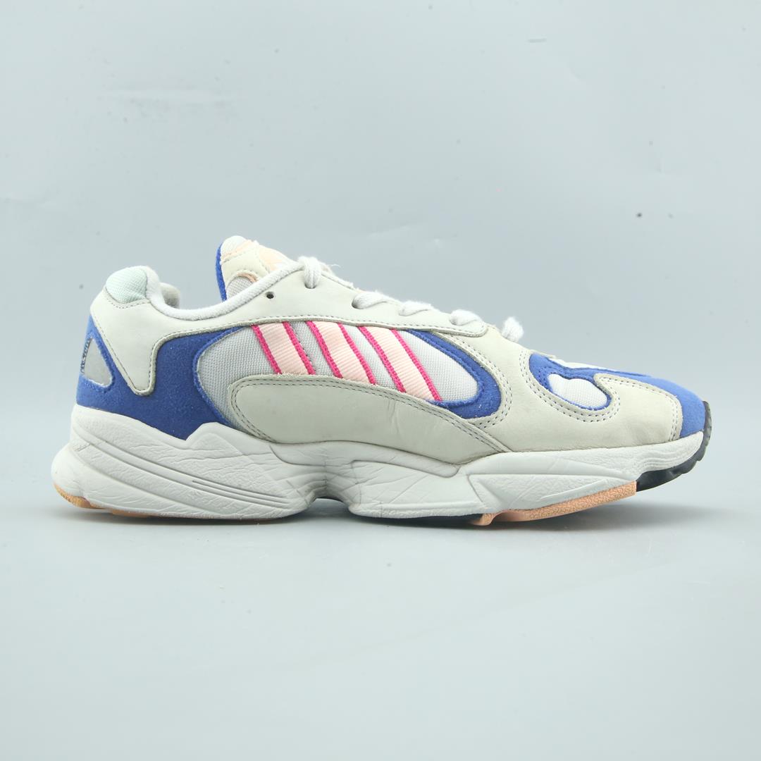 ADIDAS  YUNG-1