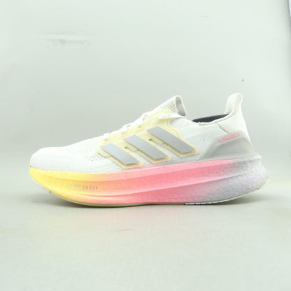 ADIDAS  ULTRABOOST 5