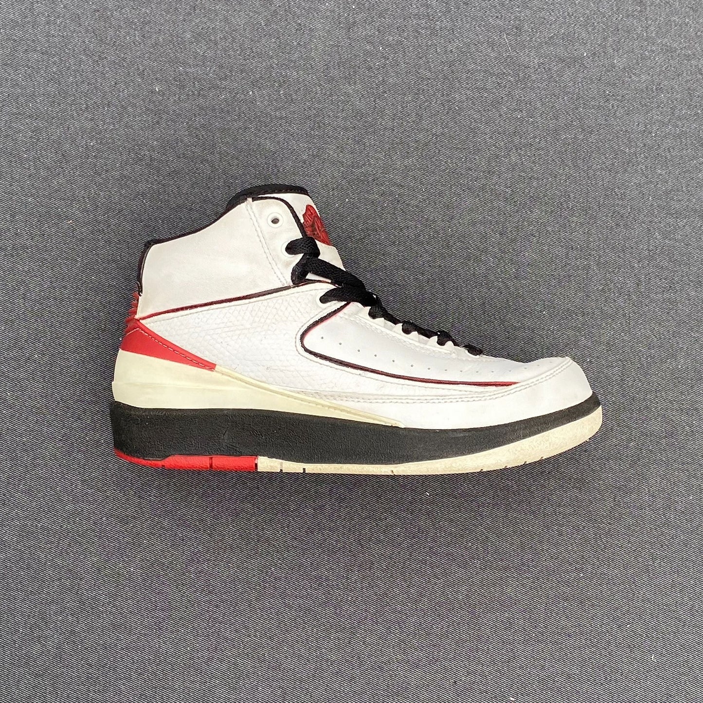 Nike Air Jordan 2 Retro Hi 2004 Size 3.5