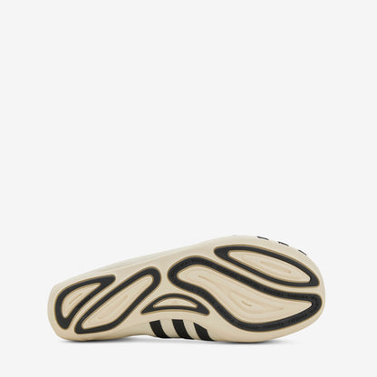 Pharrell Williams x Virginia Vario Flat Earther Chalk White | Core Black | Chalk White
