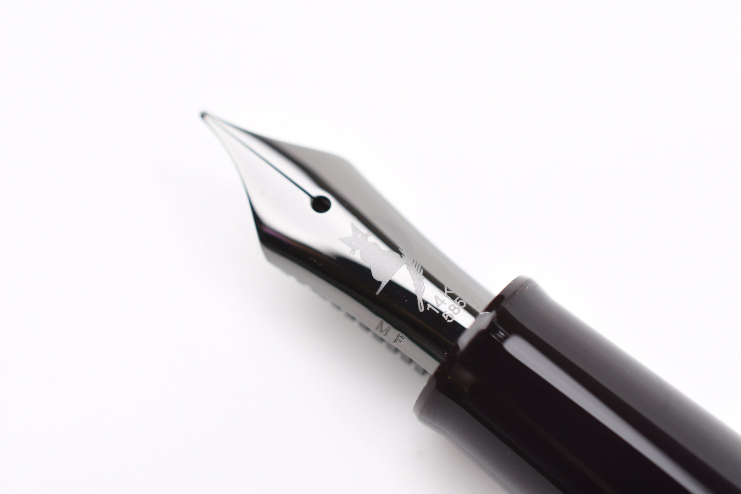BUNGUBOX Original Fountain Pen - The Mini Witch