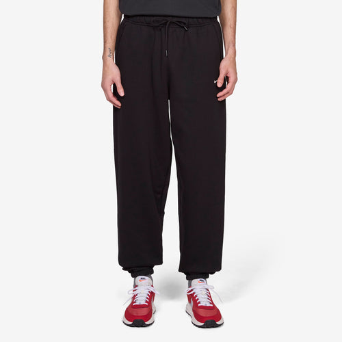 Solo Swoosh Cuffed Pants Total Black | Sail