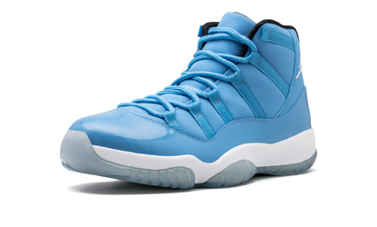 11 Retro "Pantone" 689479 405