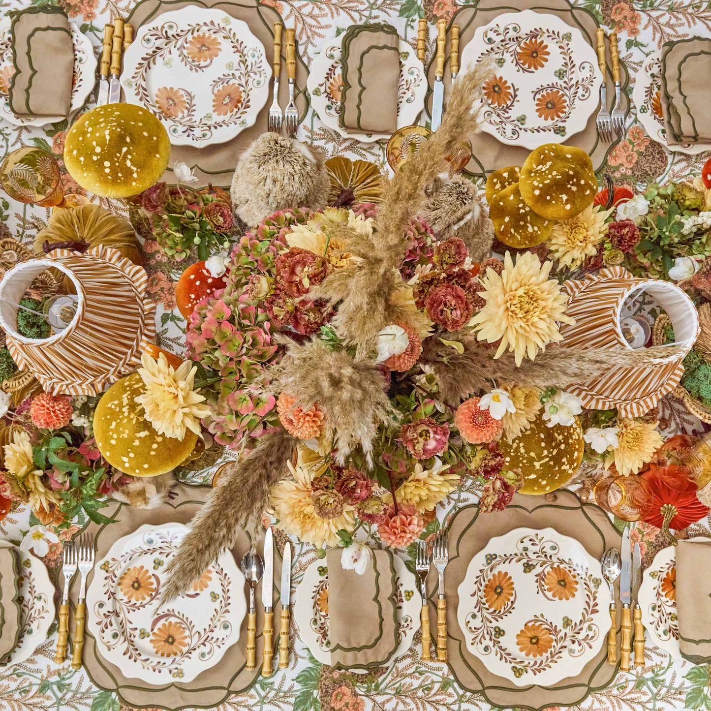 Autumn Lady Isabella's Garden Tablecloth