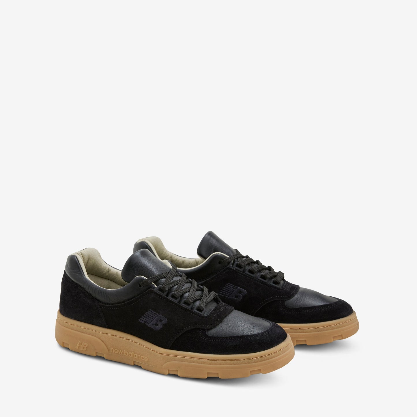 UADWKKB Black | Chipmunk | Gum