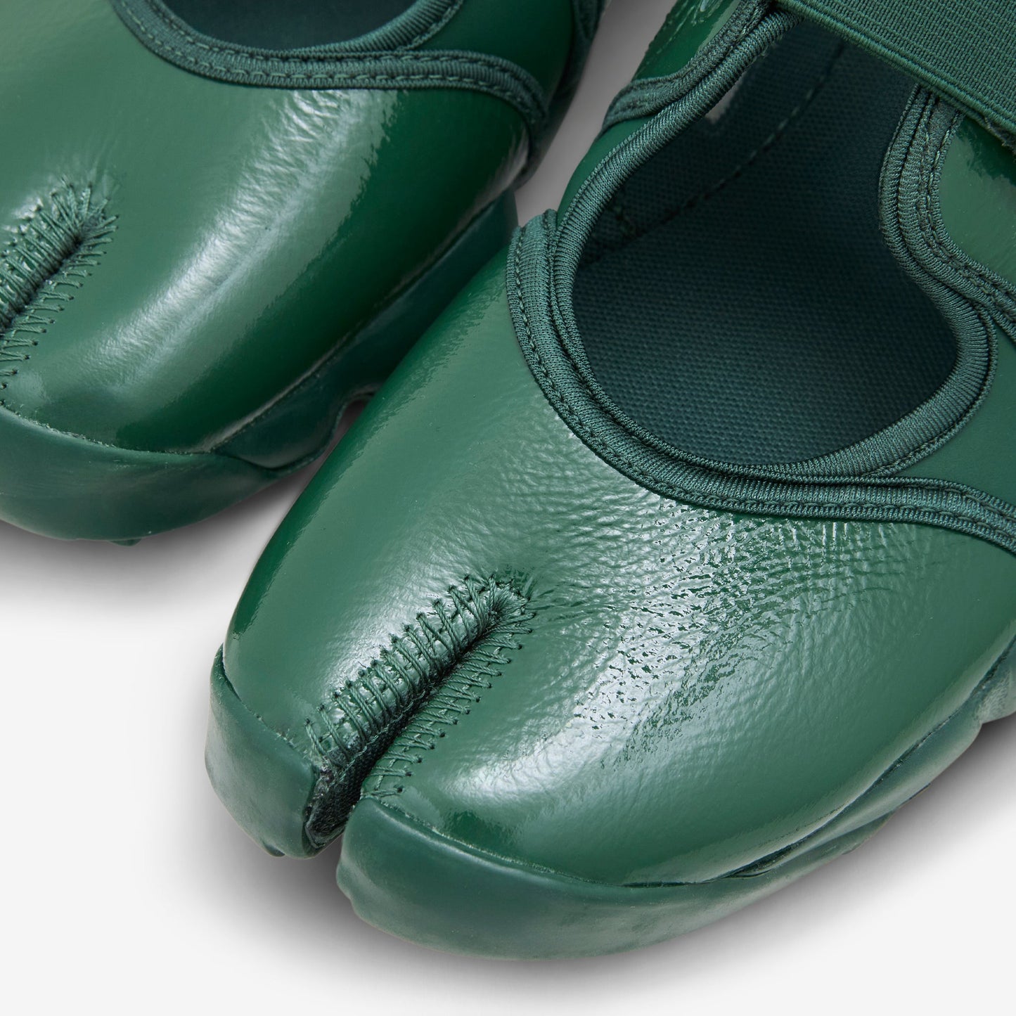 Women's Air Rift Fir | Metallic Gold | Fir