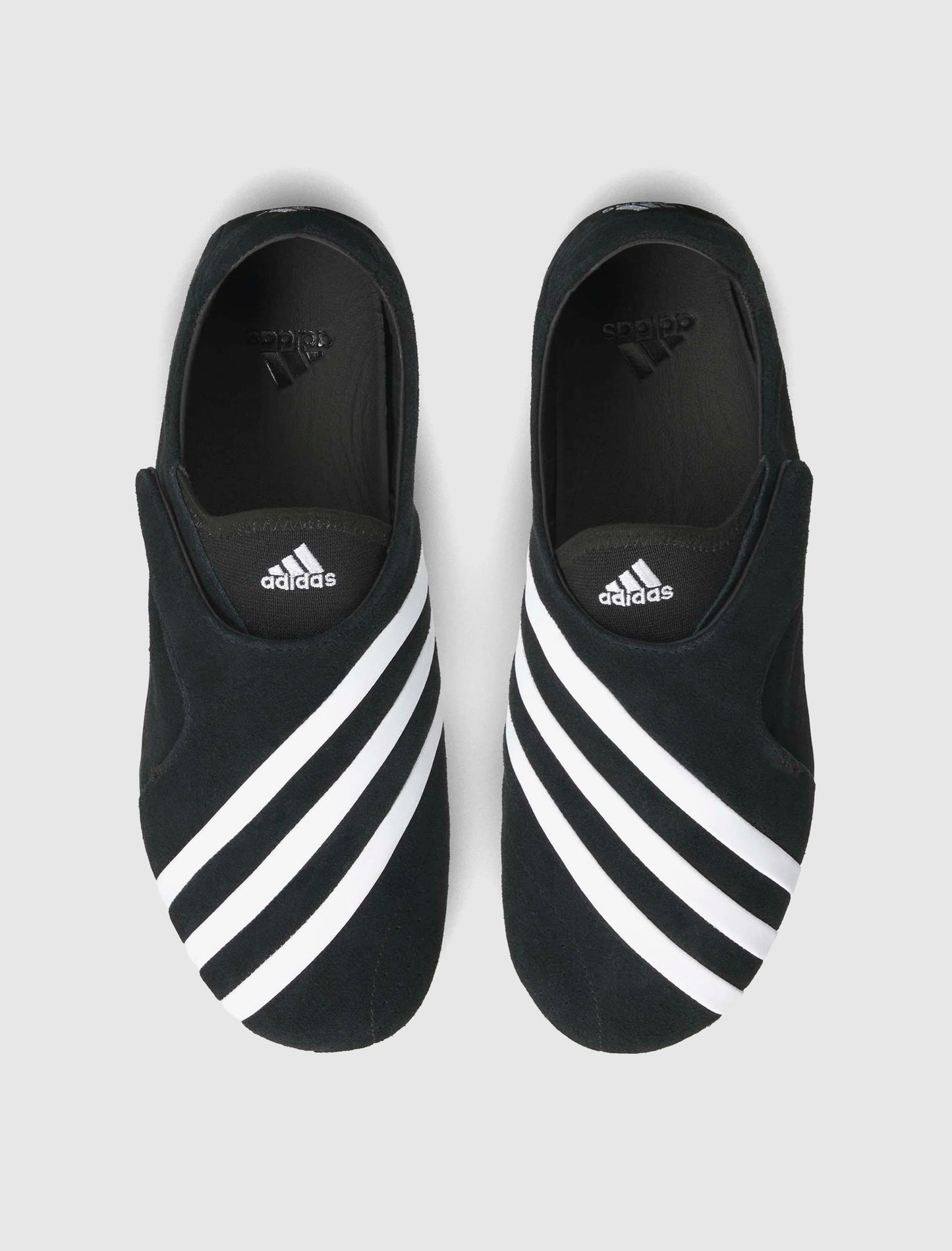 PHARRELL WILLIAMS YOGA VARIO "BLACK/WHITE"
