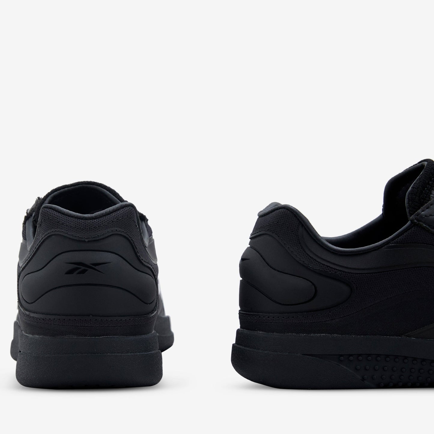 Hammer Pro LTD Black | White