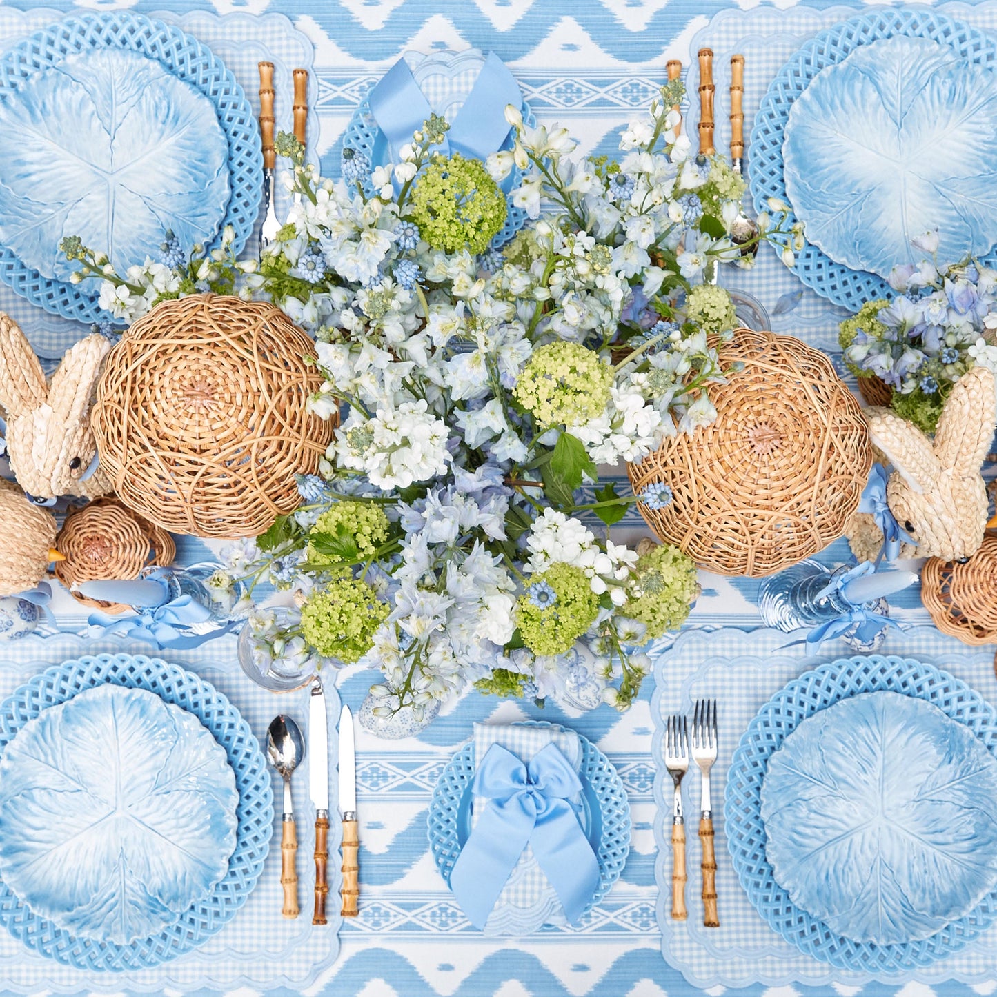 Blue Serena Cabbage Dinner Plates (Set of 4)