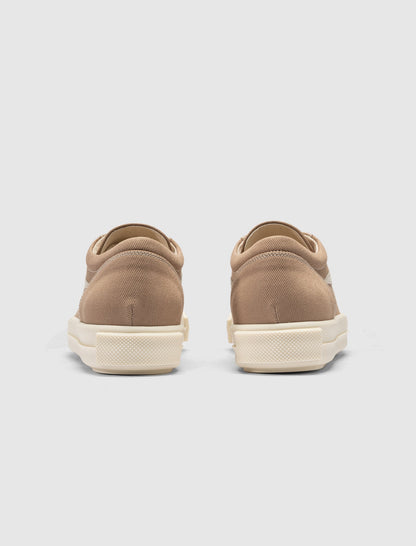 VINTAGE SNEAKERS