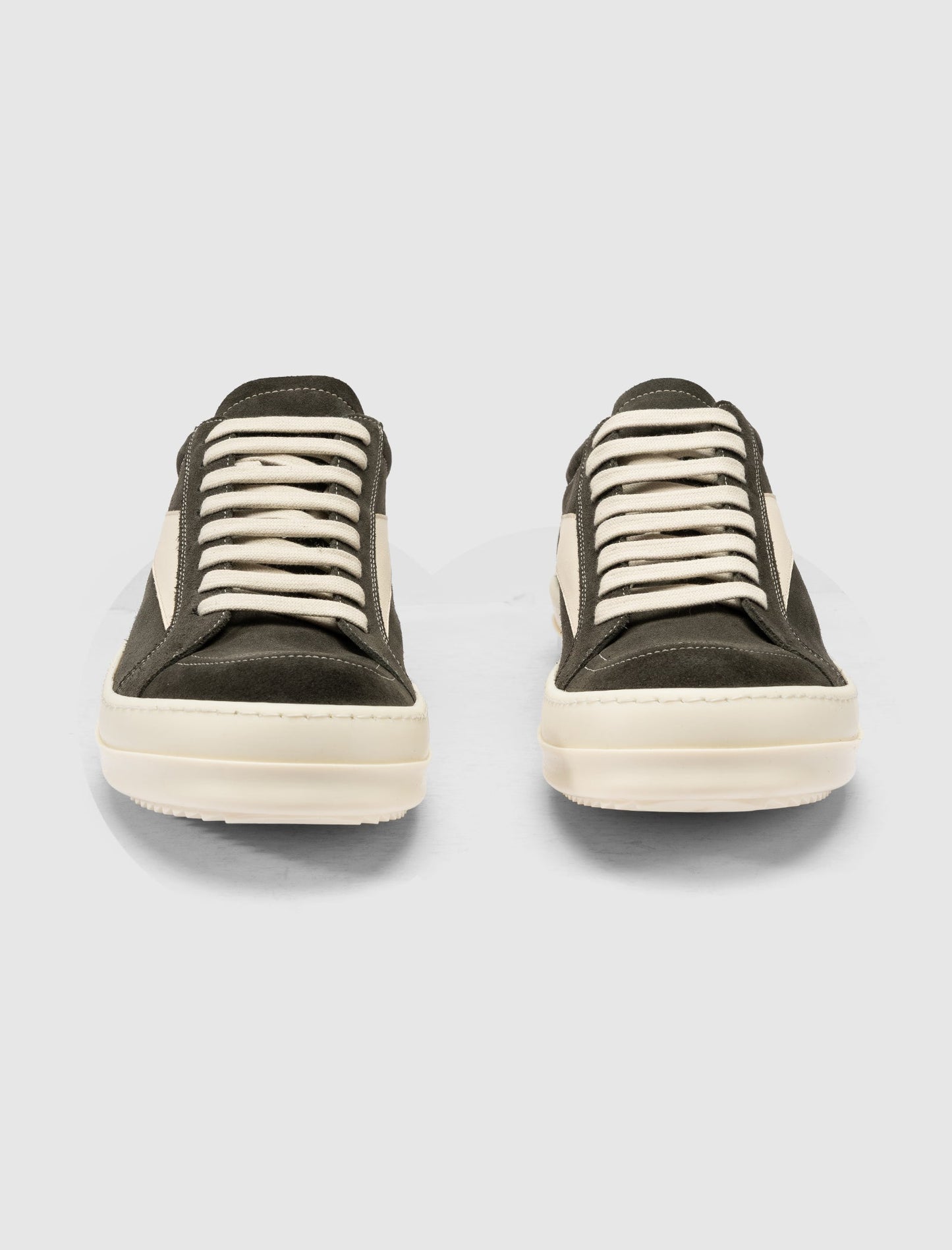 VINTAGE SNEAKER