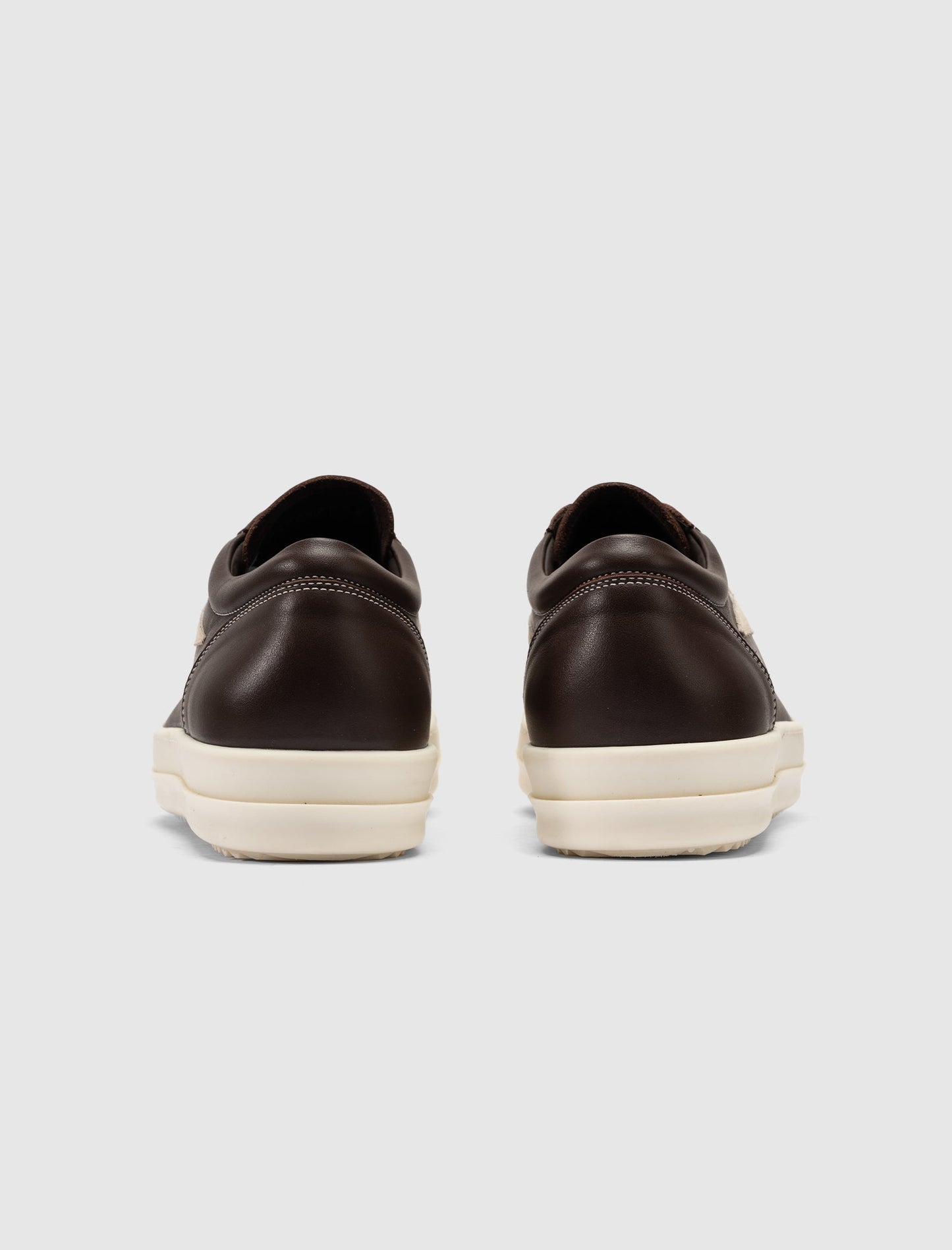 VINTAGE SNEAKERS