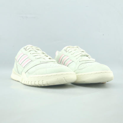 ADIDAS A.R. TRAINER