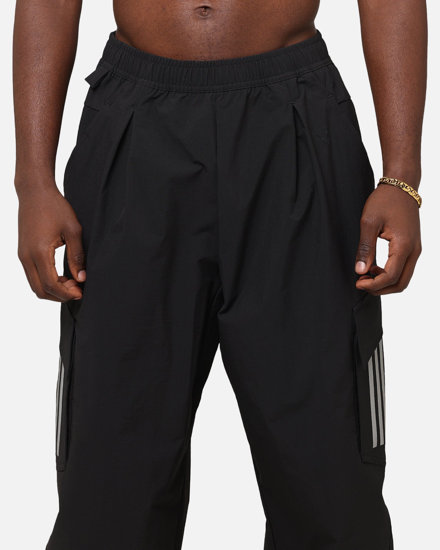 adidas x Mercedes-AMG PETRONAS Formula One F1 2025 Mechanics Joggers Black/White