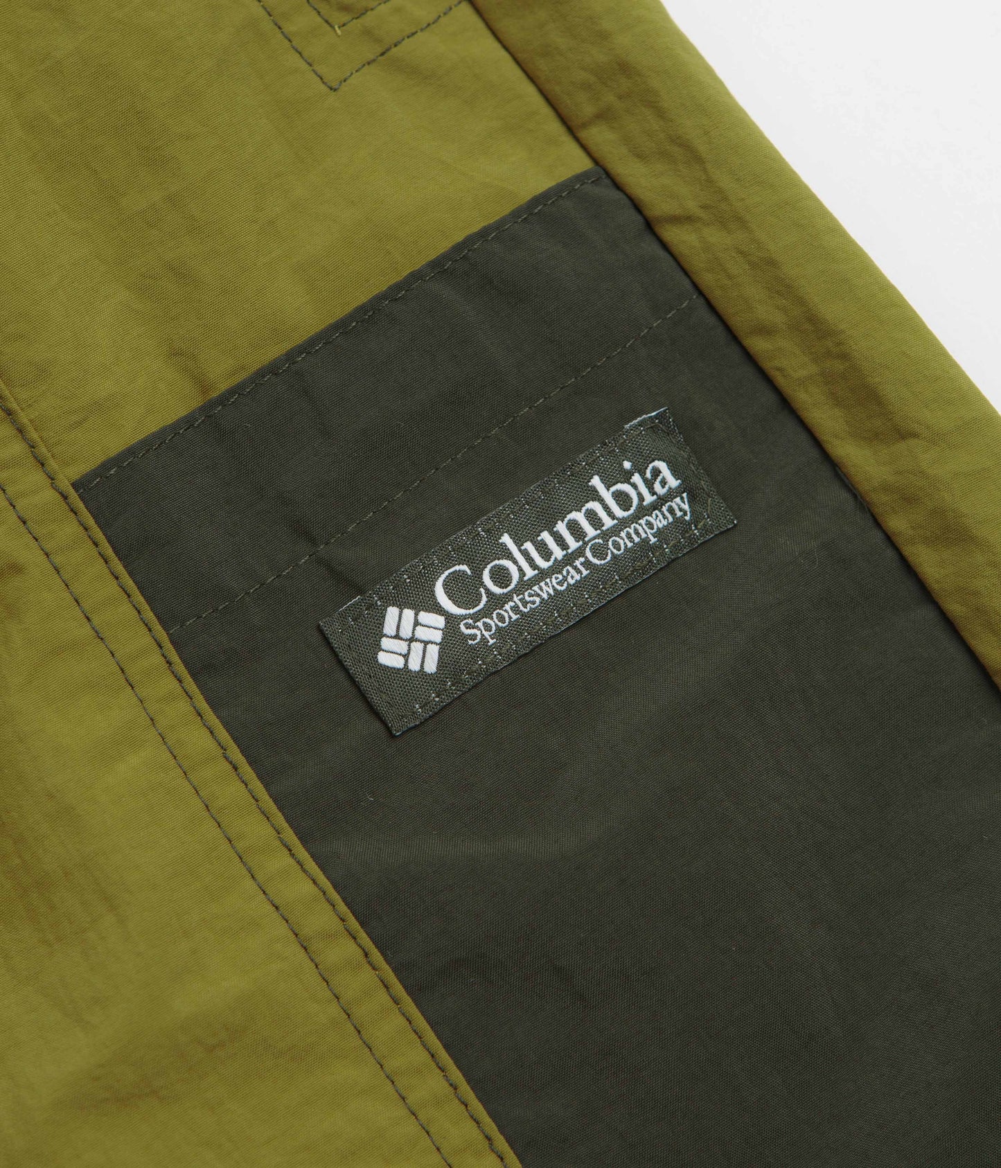 Columbia Sequoia Grove Woven 9" Shorts - Mossy Green / Greenscape