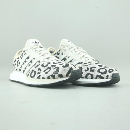 ADIDAS  SWIFT RUN X