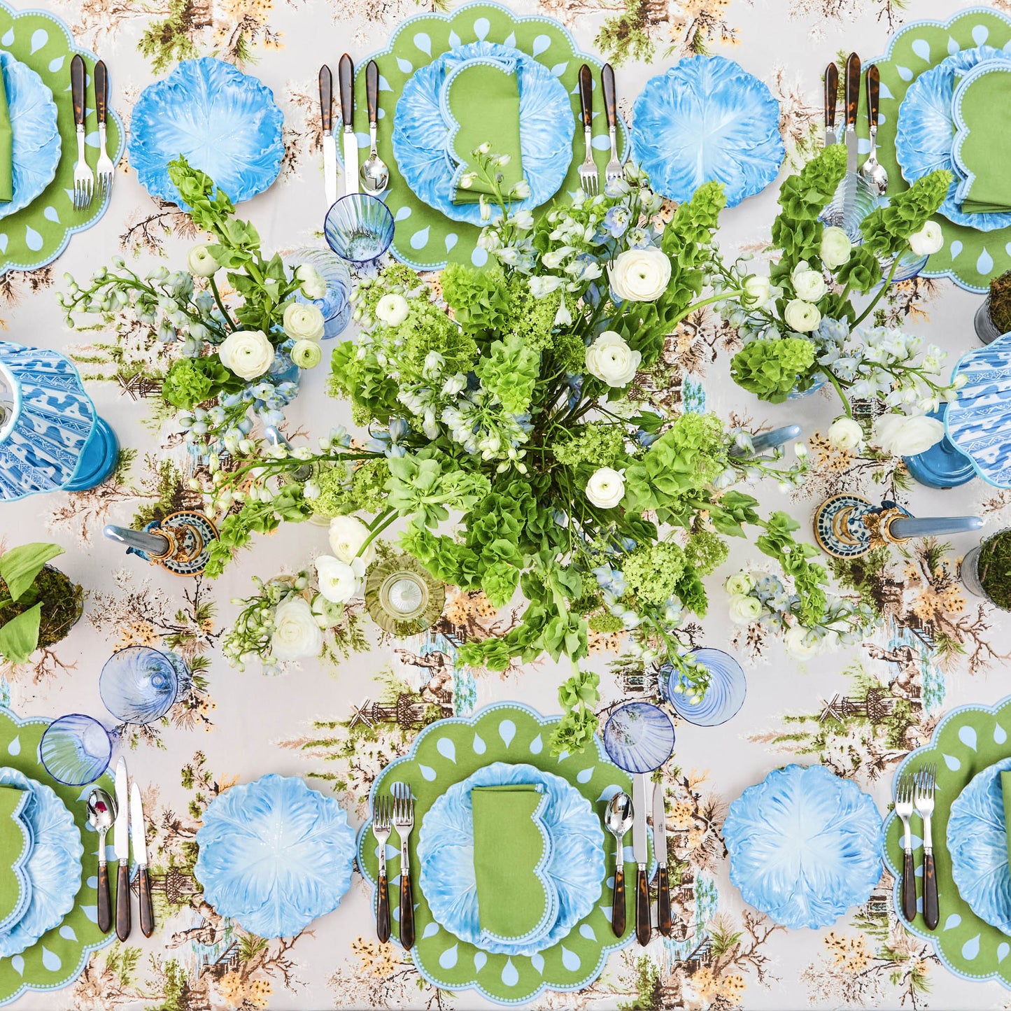 Blue Serena Cabbage Dinner Plates (Set of 4)
