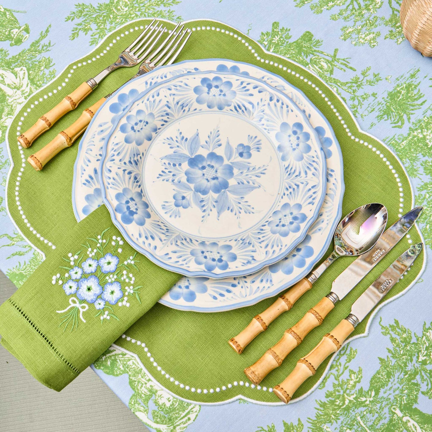 Green Eloise Linen Placemats & Floral Embroidered Napkins (Set of 4)