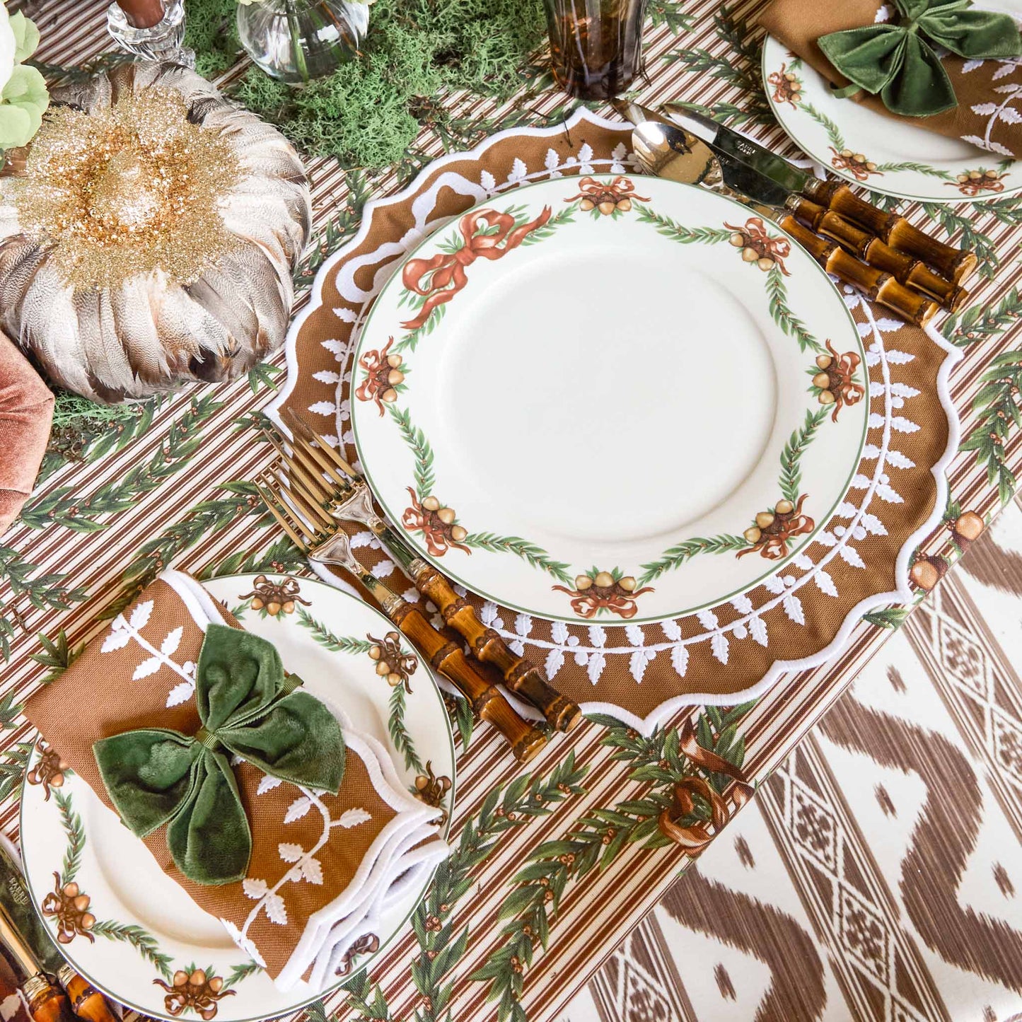 Acorn Garland Dinner & Starter Plates (Set of 8)