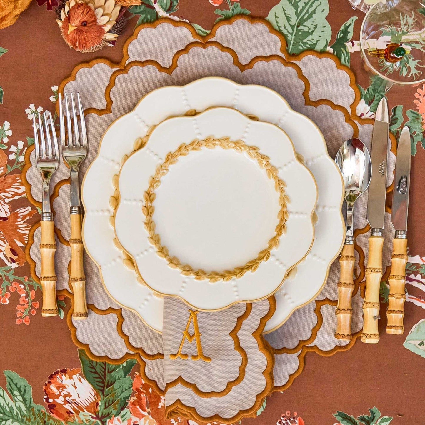 Putty Laurel Dinner Plates (Set of 4)