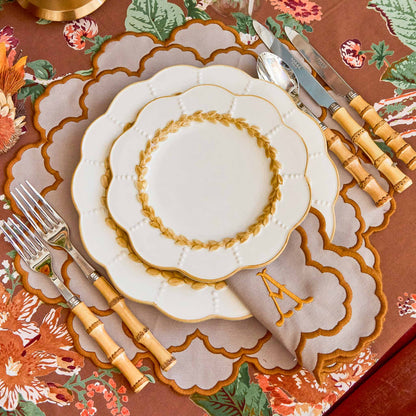 Putty Laurel Dinner Plates (Set of 4)