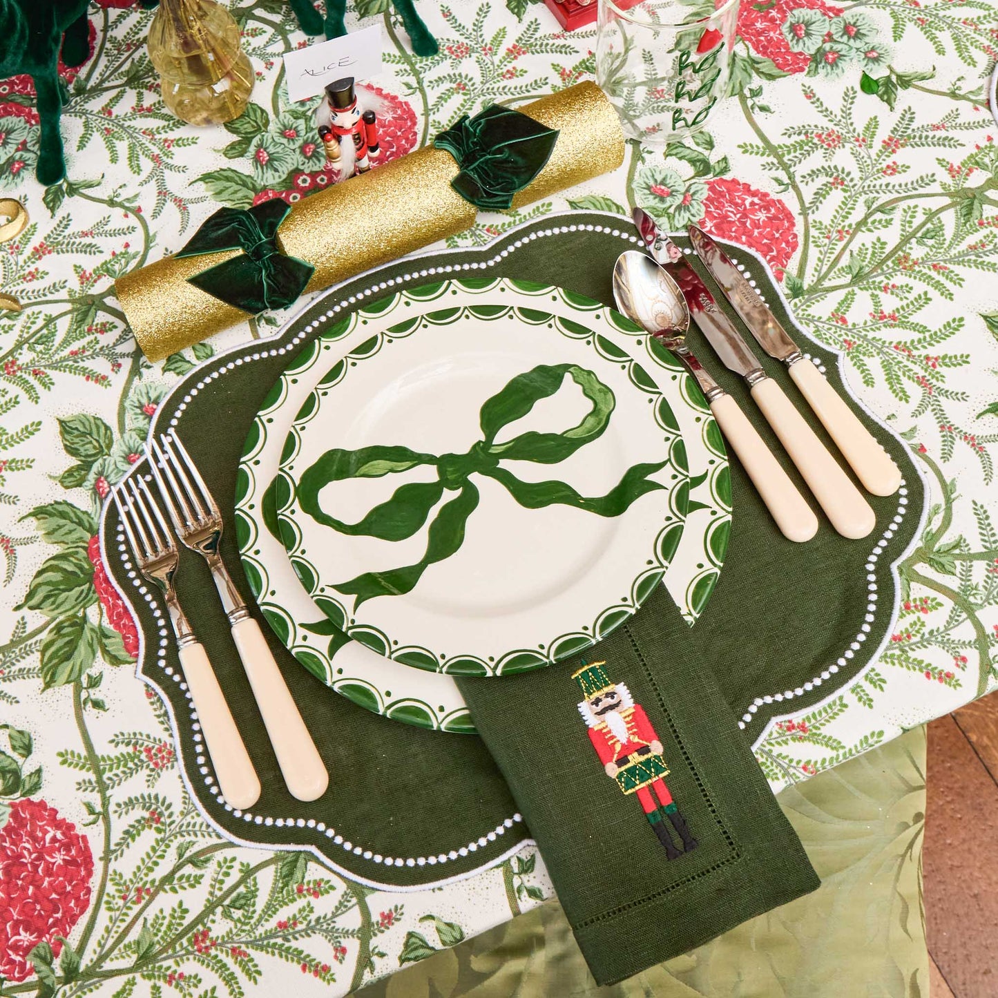 Marilyn Forest Green Bow Starter Plate
