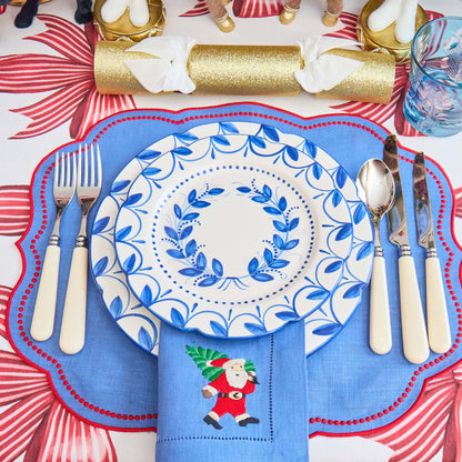 Elizabeth Blue Garland Starter Plate