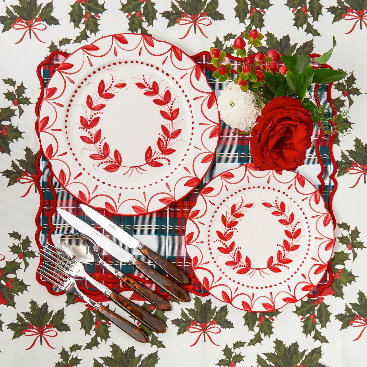 Elizabeth Red Garland Starter Plates