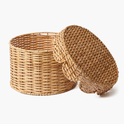 Scalloped Round Lidded Rattan Box - Small