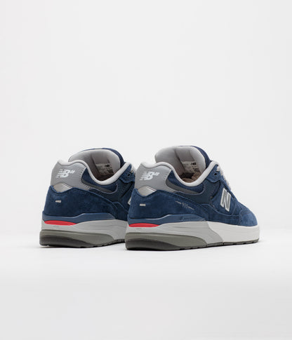 New Balance Numeric 933 Andrew Reynolds Shoes - Navy / White