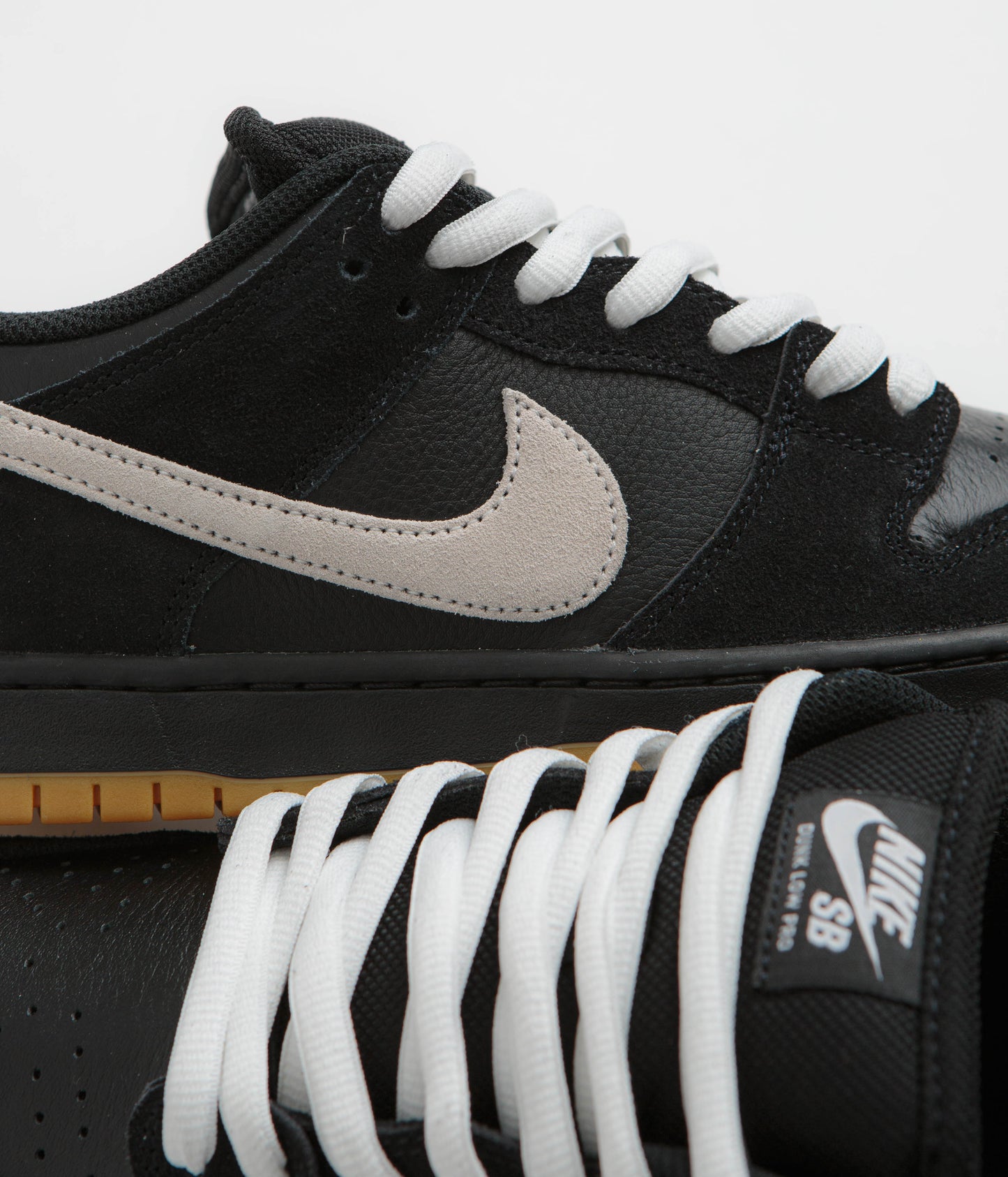 Nike SB Dunk Low Pro Shoes - Black / White - Black - Gum Light Brown - Black