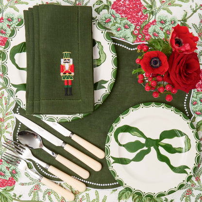 Marilyn Forest Green Bow Starter Plate